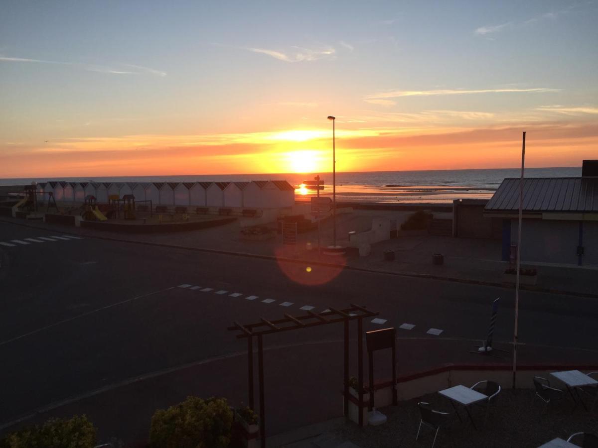 L'Huitriere Hotel Quiberville Exterior photo